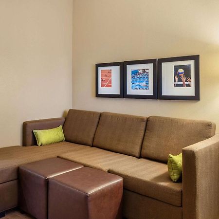 Comfort Inn & Suites At Crossplex Village Birmingham Zewnętrze zdjęcie