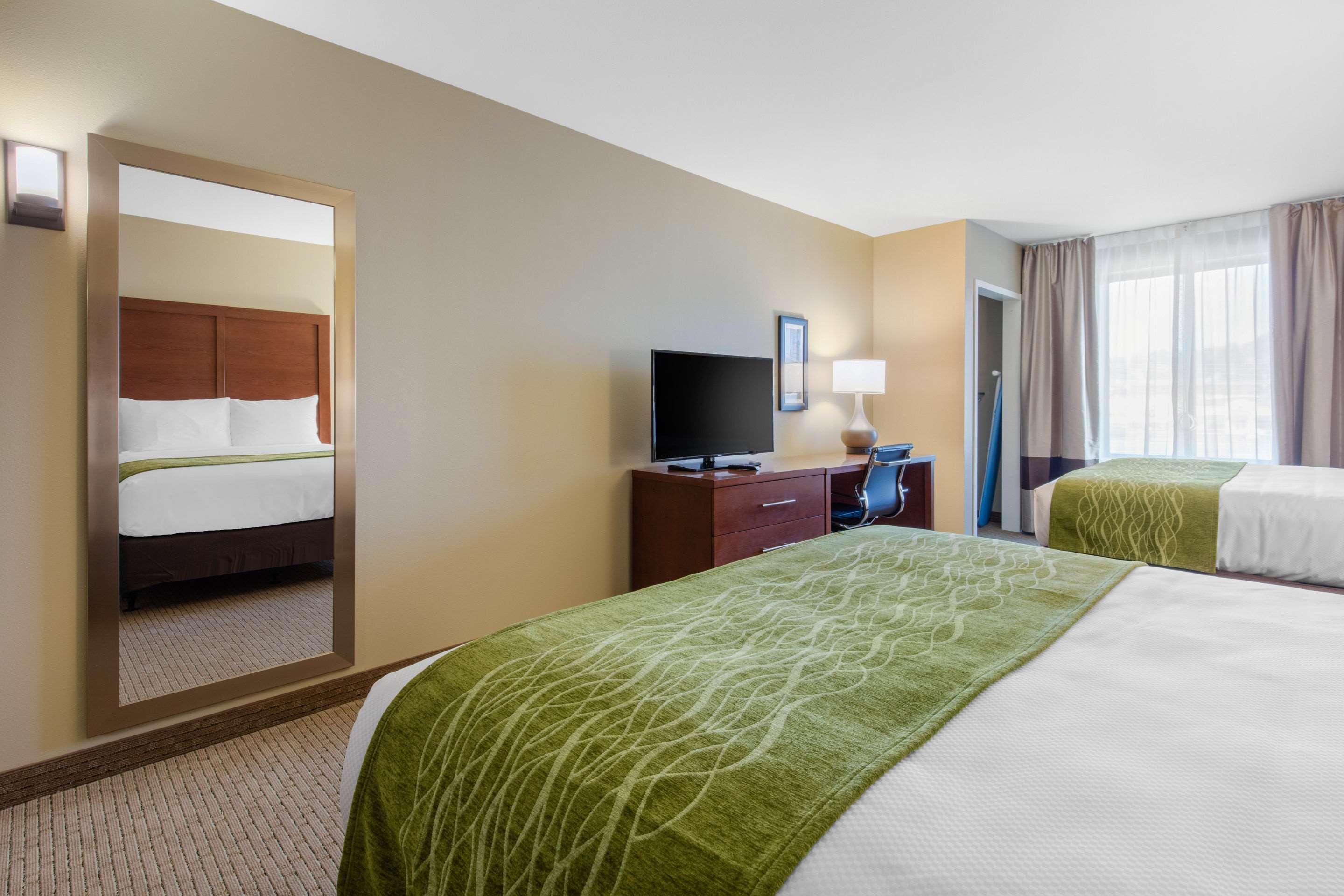 Comfort Inn & Suites At Crossplex Village Birmingham Zewnętrze zdjęcie