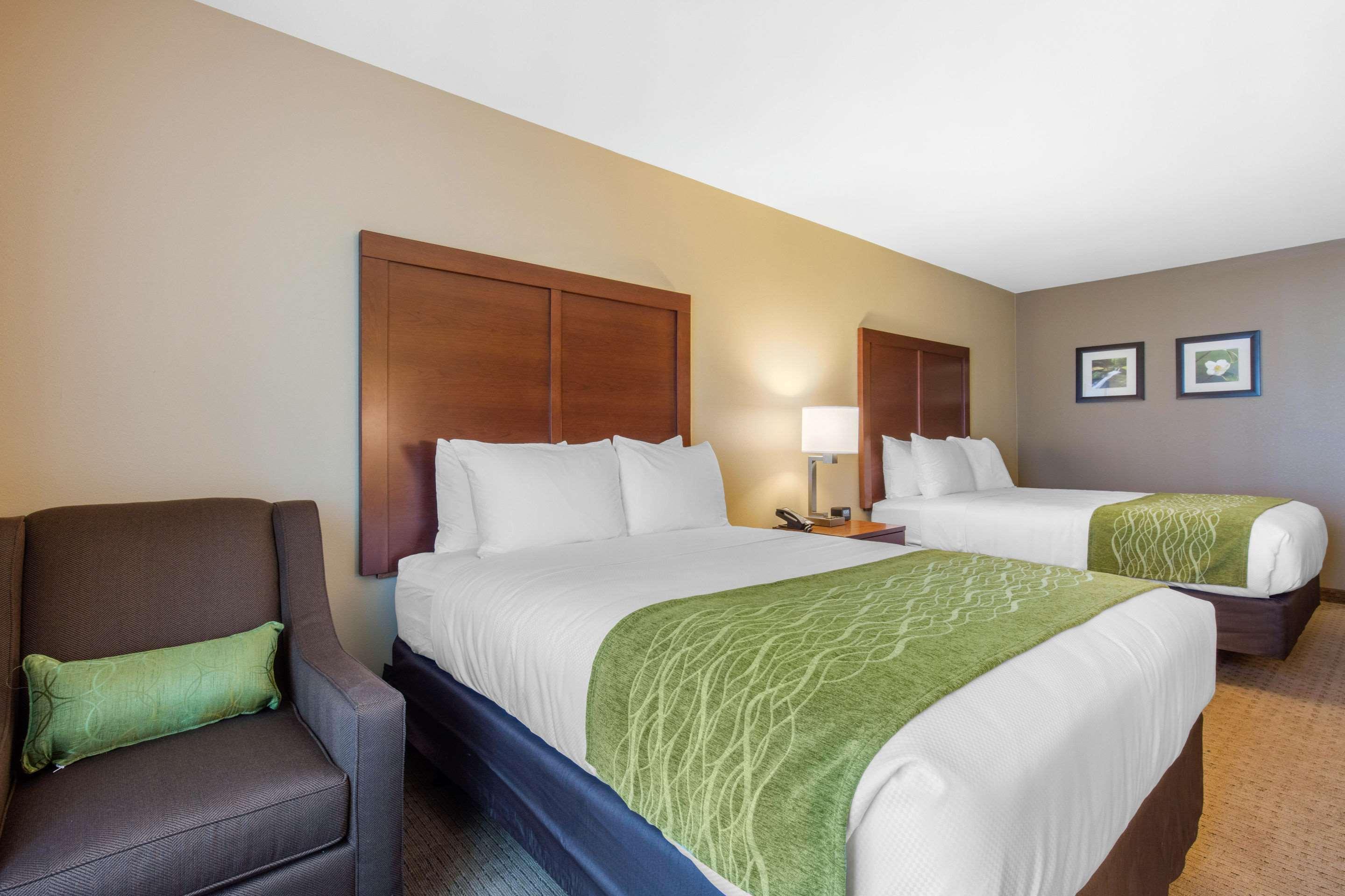 Comfort Inn & Suites At Crossplex Village Birmingham Zewnętrze zdjęcie