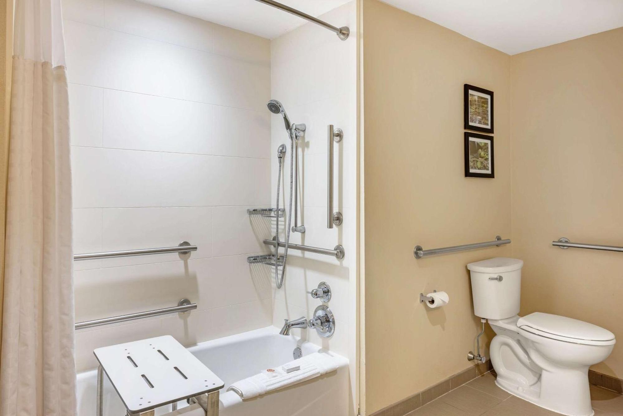 Comfort Inn & Suites At Crossplex Village Birmingham Zewnętrze zdjęcie