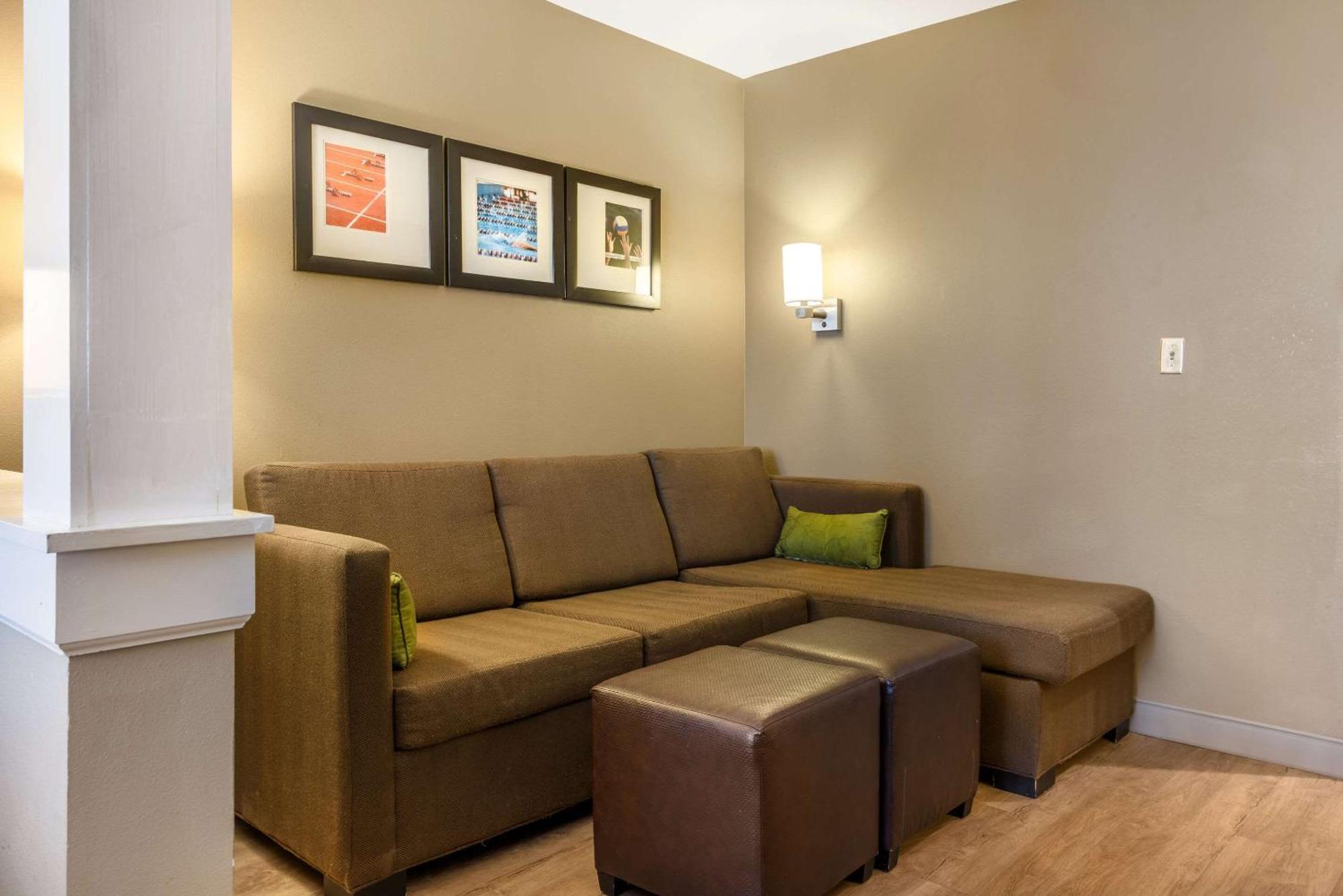 Comfort Inn & Suites At Crossplex Village Birmingham Zewnętrze zdjęcie