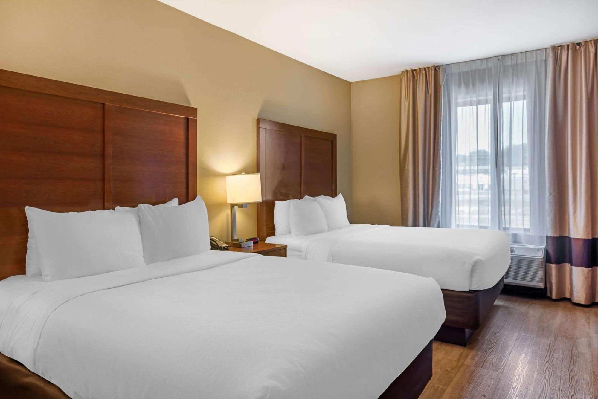 Comfort Inn & Suites At Crossplex Village Birmingham Zewnętrze zdjęcie